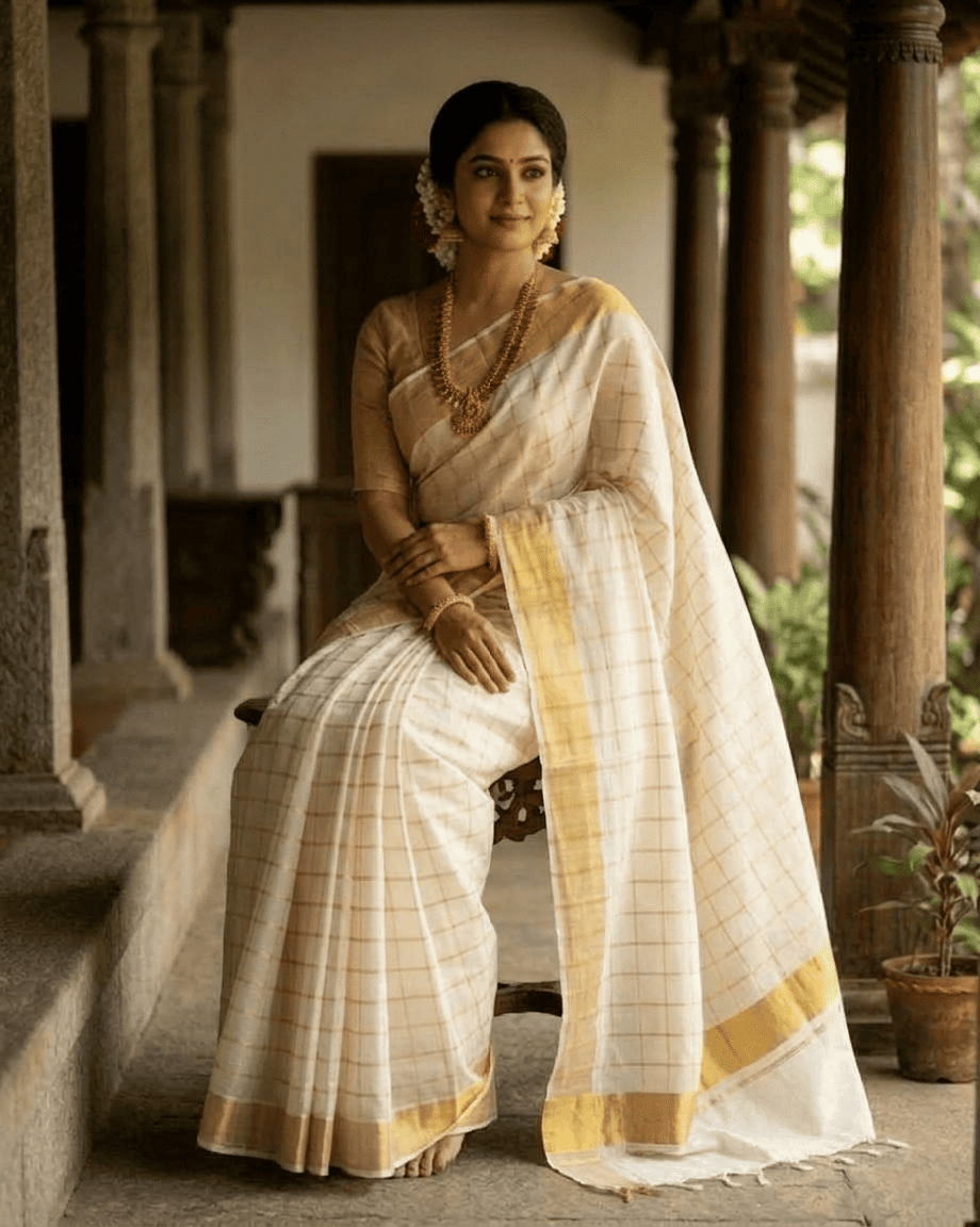 Kerala Saree with Cotton Kasavu Checks